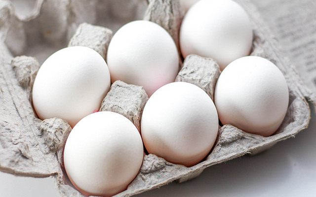HUEVOS